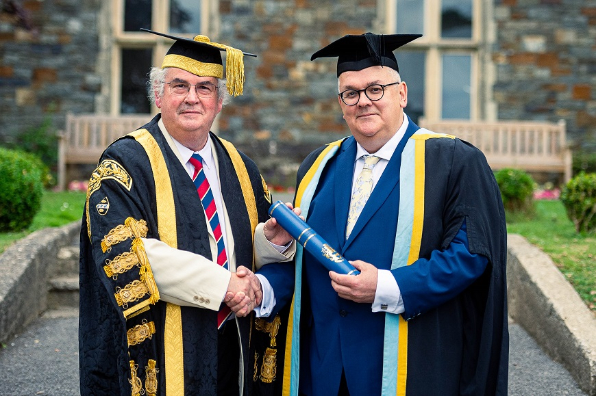 Berwyn and the Vice Chancellor - Honorary fellow 2023